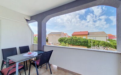 Pag Povljana 200: Woongebied, Appartement, Landgoed, Toevlucht, Herenhuis, Balkon, Villa, Zwembad