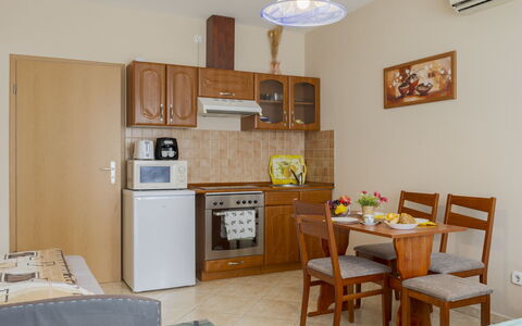 Patti 2: Woongebied, Appartement, Landgoed, Toevlucht, Herenhuis, Balkon, Villa, Zwembad