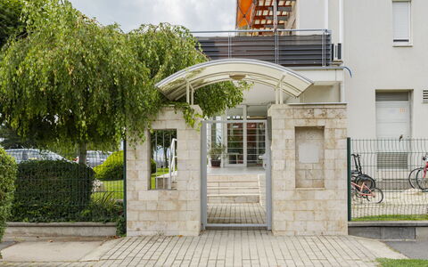 Patti 2: Woongebied, Appartement, Landgoed, Toevlucht, Herenhuis, Balkon, Villa, Zwembad