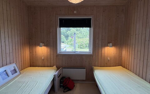 Eerika - 1Km from the Sea: Hout, Flooring, Verdieping, Interieur Ontwerp, Plafond, Kamer, Slaapkamer, Bed, Beits, Hardwood