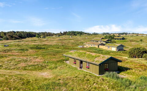 Satu - 1.5Km from the Sea: Gras, Grasland, Ecoregio, Landschap, Landelijk Gebied, Land Lot, Plain, Plantengemeenschap, Verblijf, Dak