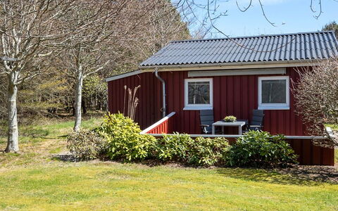 Ulfsten - 2Km from the Sea: Hout, Huis, Dak, Verblijf, Struik, Huis, Land Lot, Garden Gebouwen, Siding, Schuur