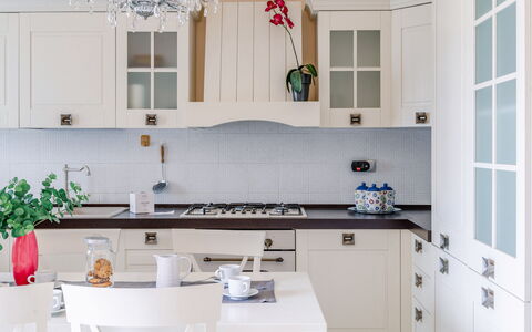 Sweet Loreto: Meubilair, Interieur Ontwerp, Keuken, Cabinetry, Hout, Countertop, Kast, Huis, Flooring, Verlichting