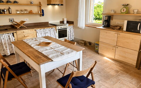 Il Casale al Colle: Meubilair, Keuken, Interieur Ontwerp, Flooring, Cabinetry, Countertop, Hout, Toestel Van De Keuken, Verdieping, Lade