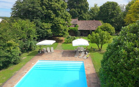 Villa Dorina: Zwembad, Toevlucht, Tuin, Schaduw, Landgoed, Gazon, Hacienda, Backyard, Eco Hotel, Boerderij