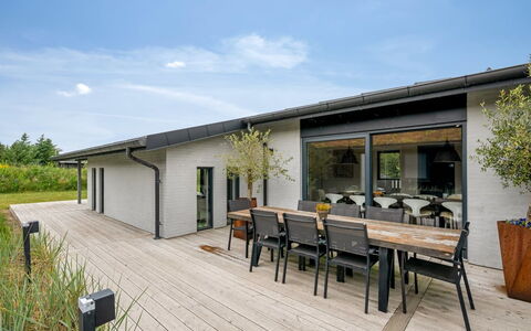 Nitis - 300M to the Fjord: Appartement, Architectuur, Woongebied, Condominium, Samengesteld Materiaal, Stedelijk Ontwerp, Balkon, Gemengd Gebruik, Schaduw