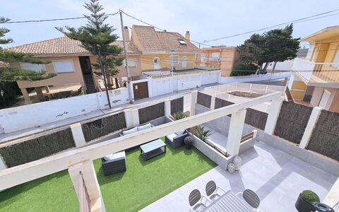Sweet Home Cabo de Palos: Appartement, Architectuur, Woongebied, Condominium, Samengesteld Materiaal, Stedelijk Ontwerp, Balkon, Gemengd Gebruik, Schaduw