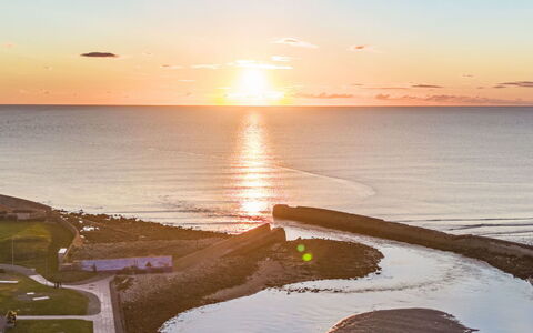 Lossiemouth Manor: Water, Zwemwater, Horizon, Kust, Kust En Oceanic Landvormen, Natuurlijk Landschap, Zonsondergang, Zee, Zonsopkomst, Afterglow