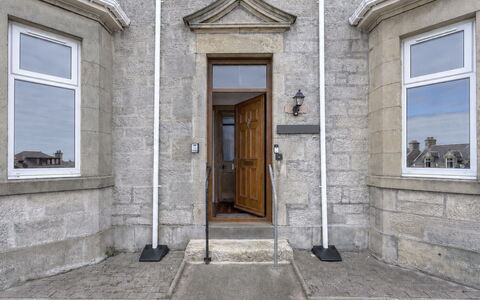 Lossiemouth Manor: Deur, Samengesteld Materiaal, Home Deur, Daylighting, Gieten, Trap, Deurklink