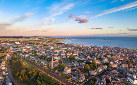 Lossiemouth Manor: Woongebied, Horizon, Vogelperspectief, Stad, Stedelijk Gebied, Kust, Luchtfotografie, Zee, Kust En Oceanic Landvormen, Stedelijk Ontwerp