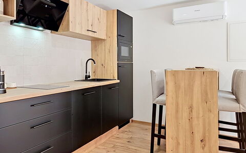 Dalmatica: Appartement, Architectuur, Woongebied, Condominium, Samengesteld Materiaal, Stedelijk Ontwerp, Balkon, Gemengd Gebruik, Schaduw