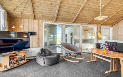 Nis - 75M from the Sea: Flooring, Hout, Interieur Ontwerp, Plafond, Verdieping, Kamer, Houten Vloer, Woonkamer, Hardwood, Lichte Inrichting
