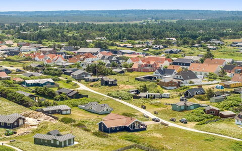 Nis - 75M from the Sea: Landschap, Woongebied, Plain, Ecoregio, Land Lot, Stedelijk Ontwerp, Veld, Vogelperspectief, Luchtfotografie, Voorstad