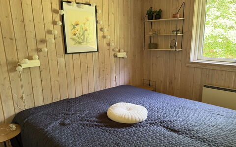 Laris - from the Sea: Slaapkamer, Hout, Bed, Flooring, Verdieping, Laken, Bedding, Meubilair, Interieur Ontwerp, Kamer