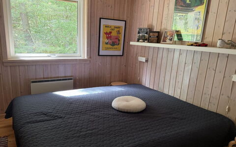 Laris - from the Sea: Slaapkamer, Hout, Laken, Bed, Flooring, Verdieping, Bedding, Meubilair, Interieur Ontwerp, Bed Frame