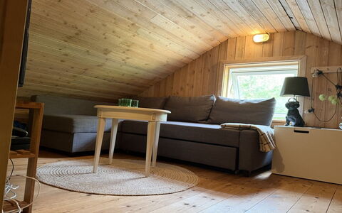 Laris - from the Sea: Meubilair, Flooring, Interieur Ontwerp, Verdieping, Hout, Houten Vloer, Kamer, Verlichting, Plafond, Beits