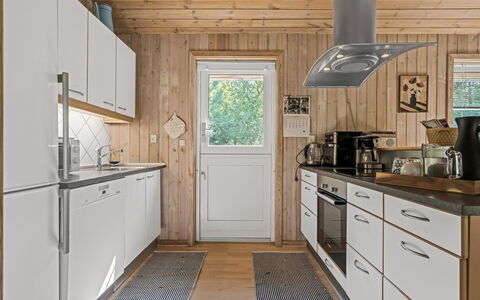 Laris - from the Sea: Keuken, Toestel Van De Keuken, Flooring, Major Appliance, Hout, Countertop, Interieur Ontwerp, Cabinetry, Verdieping, Plafond