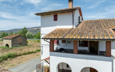 Il Cipresso, Casa dei Nonni, Cortona: Dak, Verblijf, Helling, Schoorsteen, Villa, Balkon, Boerderij