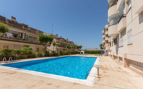 Maritim: Woongebied, Appartement, Condominium, Zwembad, Balkon, Hotel