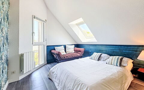 Armorique: Interieur Ontwerp, Bed, Slaapkamer, Flooring, Verdieping, Meubilair, Laken, Bedding, Hout, Houten Vloer