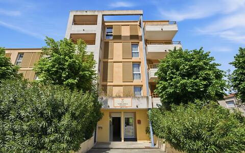 Virginia: Gebouw, Muur, Venster, Woongebied, Buurt, Facade, Huis,  Dorf\, Huis, Balkon