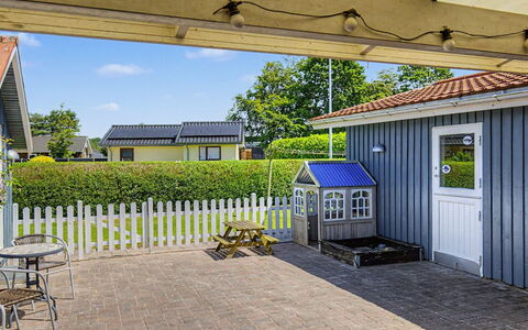 Aderice - 80M from the Sea: Huis, Huis, Dak, Woongebied, Samengesteld Materiaal, Schaduw, Verblijf, Tuin, Siding, Werf