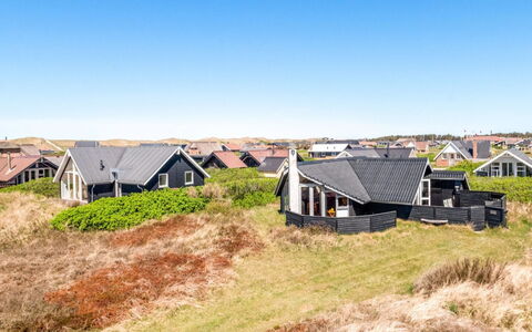 Eldmar - 500M from the Sea: Dak, Verblijf, Architectuur, Huis, Huis, Landelijk Gebied, Land Lot, Helling, Siding, Prairie