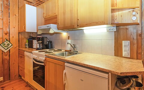 Salla 683: Woongebied, Siding, Schuifraam, Hek, Balkon, Oprit, Home Schermen, Poort