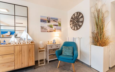 Cosy @ Sea: Meubilair, Interieur Ontwerp, Flooring, Hout, Verdieping, Kamer, Plafond, Verlichting, Woonkamer, Tafel