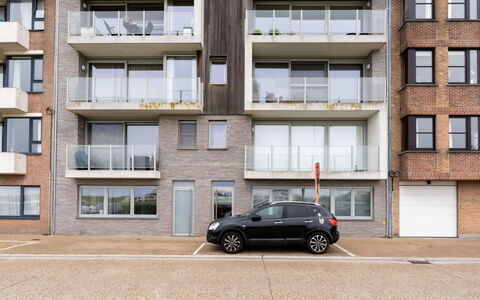 Cosy @ Sea: Appartement, Woongebied, Buurt, Condominium, Stedelijk Ontwerp, Balkon, Beton, Voorstad, Brutalisme