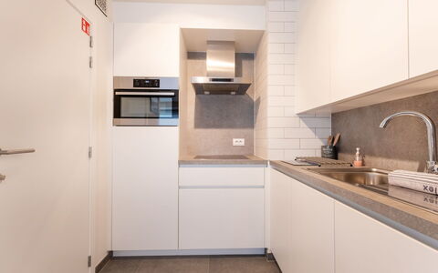 Cosy @ Sea: Keuken, Countertop, Interieur Ontwerp, Flooring, Toestel Van De Keuken, Hout, Major Appliance, Verdieping, Cabinetry, Plafond