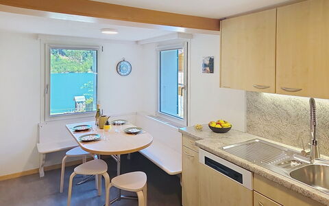 Ferienwohnung Enzian: Interieur Ontwerp, Flooring, Countertop, Hout, Meubilair, Plafond, Verdieping, Wastafel, Keuken, Kamer