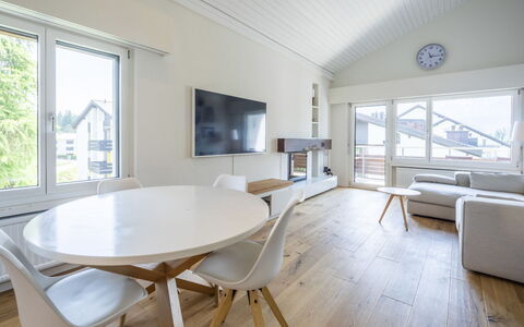 Casa Curnera 8: Interieur Ontwerp, Flooring, Verdieping, Meubilair, Hout, Plafond, Houten Vloer, Woonkamer, Bankstel, Verlichting