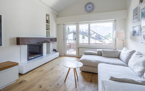 Casa Curnera 8: Interieur Ontwerp, Meubilair, Flooring, Verdieping, Bankstel, Hout, Plafond, Houten Vloer, Woonkamer, Kamer
