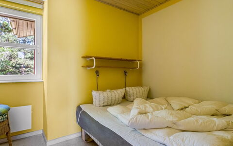 Oke - 1.2Km from the Sea: Bed, Interieur Ontwerp, Muur, Slaapkamer, Verdieping, Hout, Meubilair, Laken, Flooring, Geel