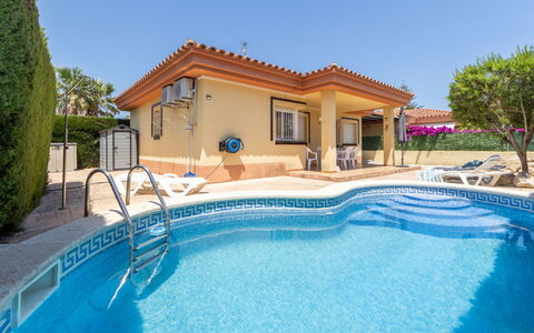 Lisa: Zwembad, Vrije Tijd, Toevlucht, Vakantie, Buitenmeubels, Villa, Eco Hotel, Landgoed, Hacienda, Hotel