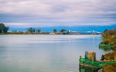 Lisa: Lucht, Blauw, Water, Watervoorraden, Zwemwater, Waterweg, Wolk, Bank, Waterloop, Kust En Oceanic Landvormen