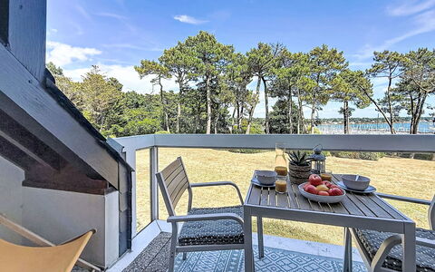 Les Terrasses du Port: Stoel, Buitenmeubels, Schaduw, Balkon, Eco Hotel, Leuning