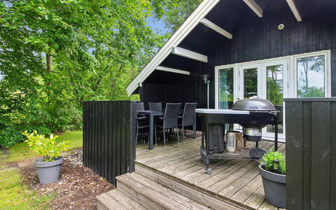 Maini - 30Km from the Sea: Hout, Hardwood, Plank, Verblijf, Dek, Schaduw, Tuin, Beits, Veranda, Garden Gebouwen