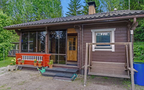 Whispering Woods: Hout, Huis, Verblijf, Deur, Veranda, Siding, Huis, Garden Gebouwen, Blokhut, Schuur