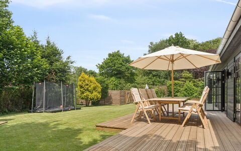 Elaina - 550M from the Sea: Tuin, Struik, Land Lot, Buitenmeubels, Meubilair, Dek, Houten Vloer, Schaduw, Hardwood