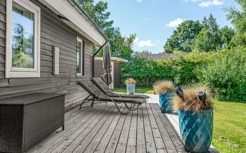 Gertraud - 600M from the Sea: Hout, Huis, Houten Vloer, Siding, Buitenmeubels, Dek, Tuin, Land Lot, Hardwood, Plank