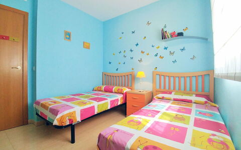 Coral Ii: Family Car, Appartement, Luxevoertuig, Mid-Size Car, Parking, Sedan, Compacte Auto, Stadsauto