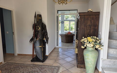 Castillo: Family Car, Appartement, Luxevoertuig, Mid-Size Car, Parking, Sedan, Compacte Auto, Stadsauto