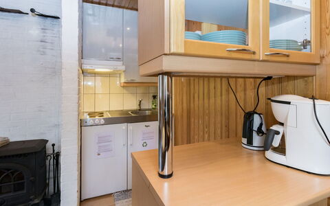 Sipoo 607: Family Car, Appartement, Luxevoertuig, Mid-Size Car, Parking, Sedan, Compacte Auto, Stadsauto