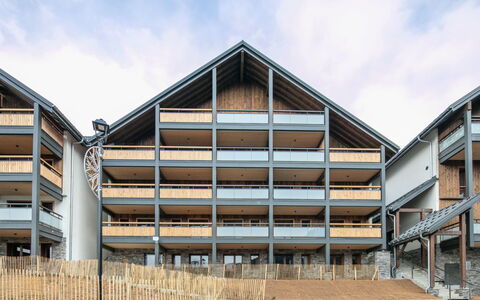 Vaujany 125: Family Car, Appartement, Luxevoertuig, Mid-Size Car, Parking, Sedan, Compacte Auto, Stadsauto