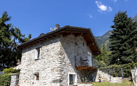 Cà Coda Rossa: Family Car, Appartement, Luxevoertuig, Mid-Size Car, Parking, Sedan, Compacte Auto, Stadsauto
