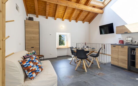 Cà Coda Rossa: Family Car, Appartement, Luxevoertuig, Mid-Size Car, Parking, Sedan, Compacte Auto, Stadsauto