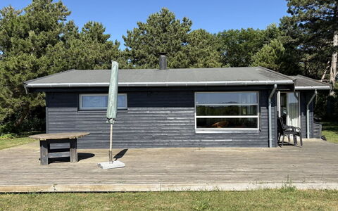 Vilmar - 450M from the Sea: Hout, Verblijf, Huis, Huis, Deur, Land Lot, Siding, Schaduw, Garden Gebouwen, Plank