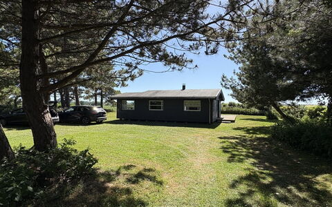 Vilmar - 450M from the Sea: Verblijf, Gazon, Werf, Garden Gebouwen